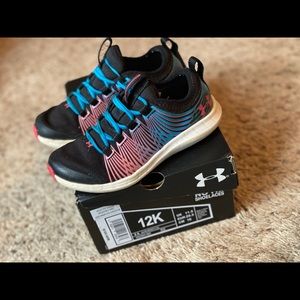Girls Under Armour Infinity 2 shoes size 12 no tie